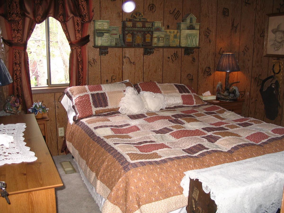 Bed and Breakfast Lonesome Dove Ranch à Kalispell Chambre photo