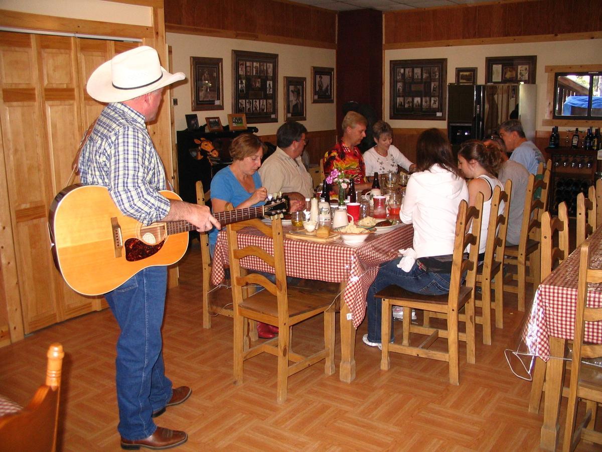 Bed and Breakfast Lonesome Dove Ranch à Kalispell Chambre photo