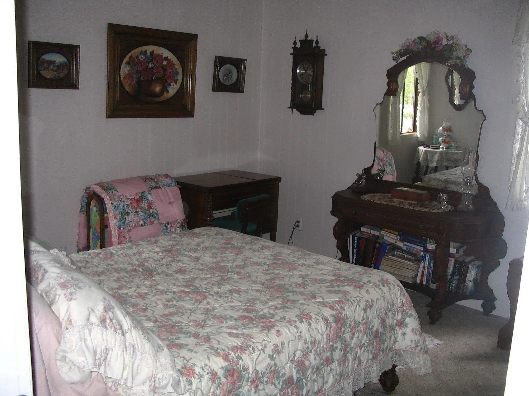 Bed and Breakfast Lonesome Dove Ranch à Kalispell Extérieur photo